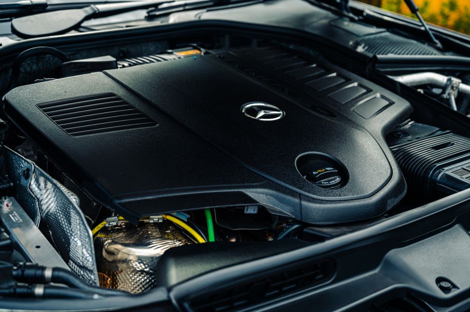 How to Fix Fading or Broken Daytime Running Lights on Your 2018-2020 Mercedes-Benz W222: Step-by-Step Replacement