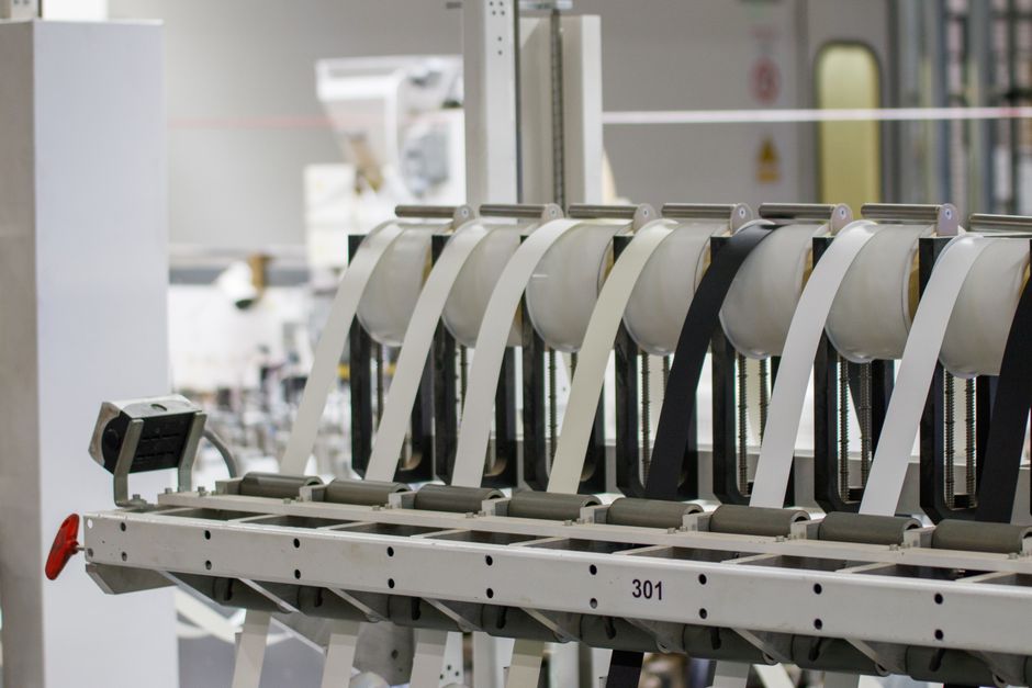Annual Supply Agreements With a Lighting Factory: What to Lock In for Stable Pricing and Reliable Delivery