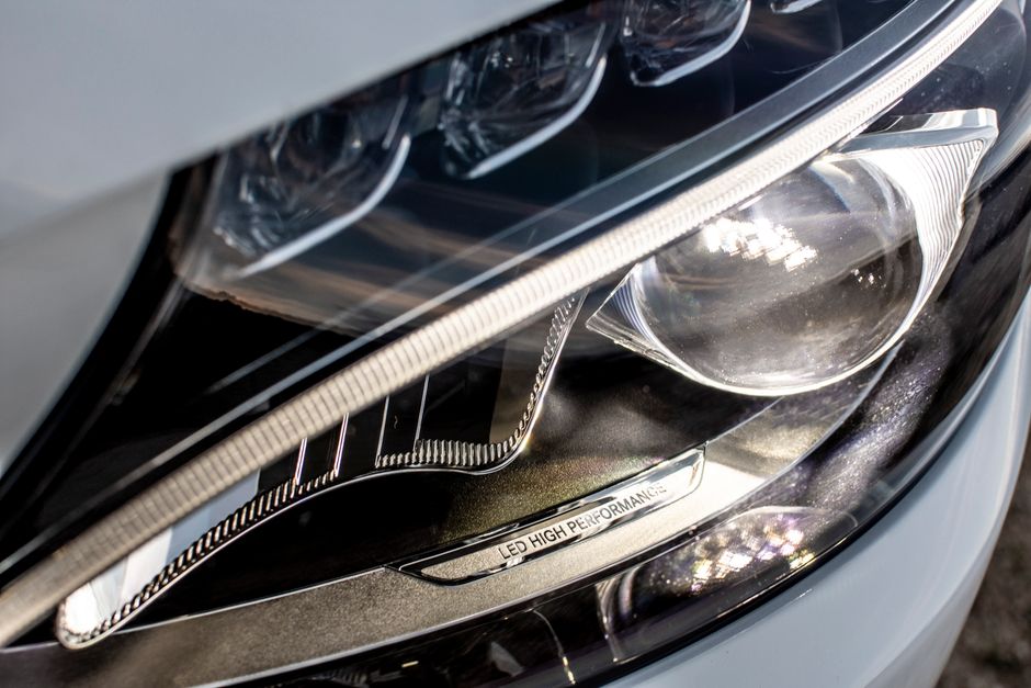 Headlamp Covers & Lenses: How Buyers Can Source Polycarbonate Replacements That Fit Right